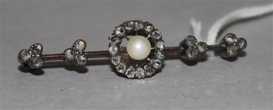 An Edwardian diamond and pearl bar brooch 5cm.
